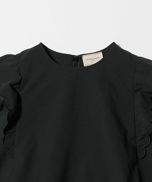 UNITED ARROWS(ユナイテッドアローズ)の「スカラップ フリル オールインワン パンツ ‐はっ水 UVカット 防しわ ウォッシャブル‐(つなぎ/オールインワン・レディース・ネイビー/ブラック・36/38)」の6枚目の写真