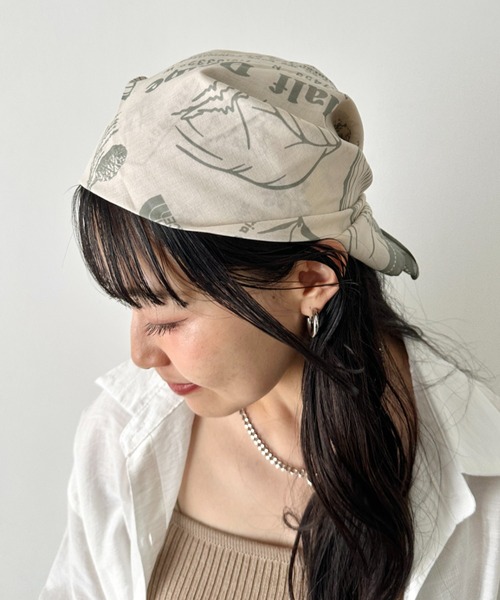 THE NORTH FACE(ザノースフェイス)の「THE NORTH FACE(ザ・ノースフェイス)/コットン プリント バンダナ スカーフ/BANDANA_PINE CONE(ストール/ショール・レディース・サンドベージュ/ピンク・FREE)」の6枚目の写真