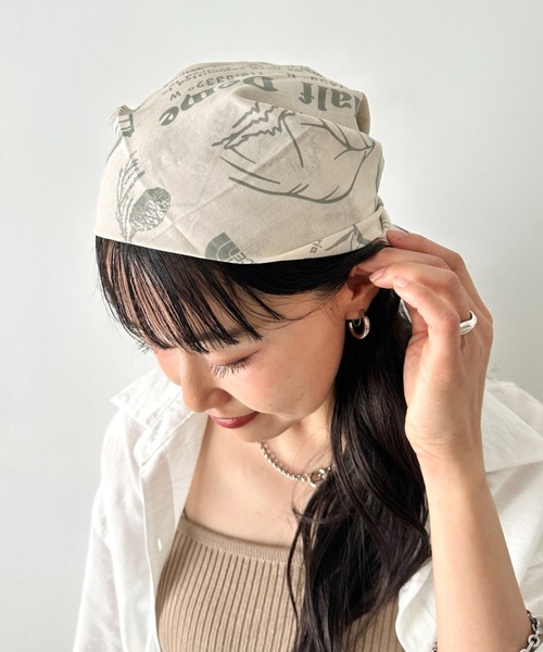 THE NORTH FACE(ザノースフェイス)の「THE NORTH FACE(ザ・ノースフェイス)/コットン プリント バンダナ スカーフ/BANDANA_PINE CONE(ストール/ショール・レディース・サンドベージュ/ピンク・FREE)」の7枚目の写真