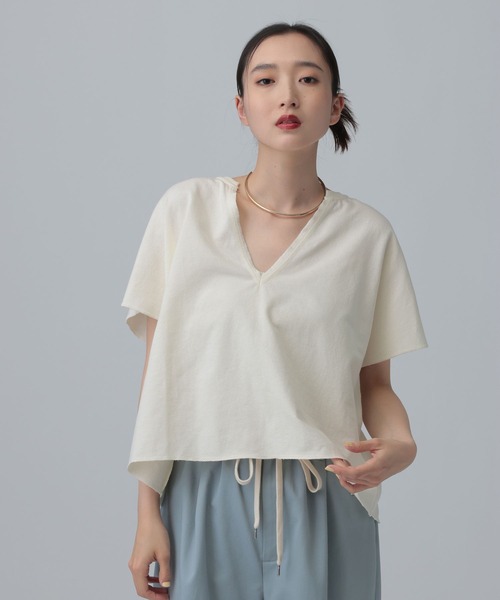 LEPSIM(レプシィム)の「深スリットミニ裏毛プルオーバーSS 724631(Tシャツ/カットソー・レディース・パープル/ブラウン/ライトグレー/オフホワイト・FREE)」の17枚目の写真