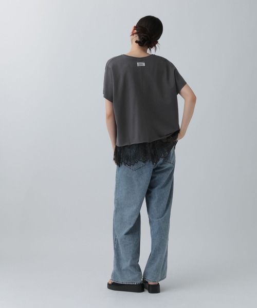 LEPSIM(レプシィム)の「深スリットミニ裏毛プルオーバーSS 724631(Tシャツ/カットソー・レディース・パープル/ブラウン/ライトグレー/オフホワイト・FREE)」の6枚目の写真