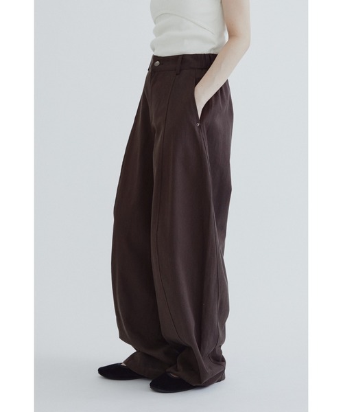 ANF.MUU（アンフムー）の「センターシームカーブパンツ（チノパンツ・レディース・ブラック/ブラウン/ネイビー・FREE）」の13枚目の写真