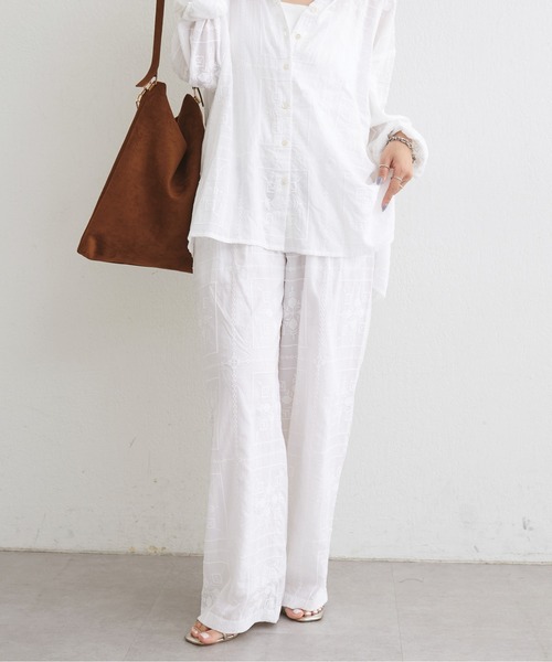 LARUTA(ラルータ)の「【LARUTA】パネル刺繍イージーパンツ(その他パンツ・レディース・ブラック/ブラウン/アイボリー・MEDIUM/LARGE)」の4枚目の写真