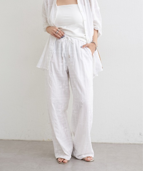 LARUTA(ラルータ)の「【LARUTA】パネル刺繍イージーパンツ(その他パンツ・レディース・ブラック/ブラウン/アイボリー・MEDIUM/LARGE)」の7枚目の写真