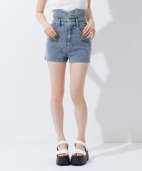 ANAP(アナップ)の「ハイウエスト デニムショートパンツ(デニムパンツ・レディース・ブルー/ブラック/グレー・F)」の4枚目の写真