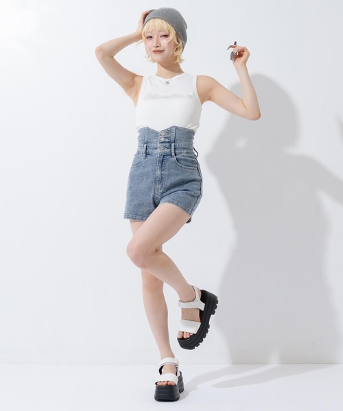 ANAP(アナップ)の「ハイウエスト デニムショートパンツ(デニムパンツ・レディース・ブルー/ブラック/グレー・F)」の7枚目の写真