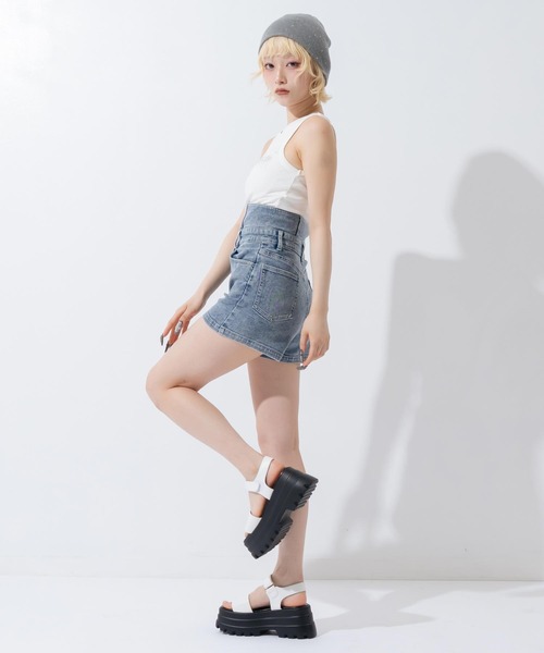 ANAP(アナップ)の「ハイウエスト デニムショートパンツ(デニムパンツ・レディース・ブルー/ブラック/グレー・F)」の8枚目の写真