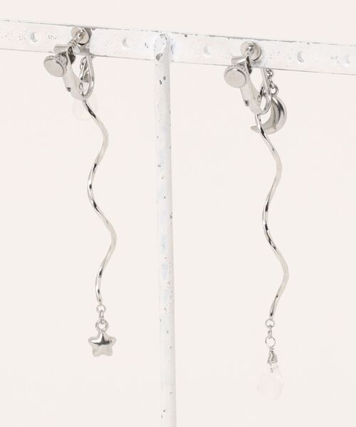tone(トーン)の「Stellar Duo/Stainless Moon Light Clip-on Earrings(イヤリング・レディース・シルバー・FREE)」の2枚目の写真