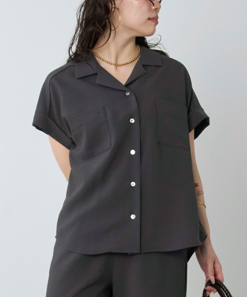 MICA&DEAL(マイカ&ディール)の「オープンカラーシャツ〈セットアップ対応〉(シャツ/ブラウス・レディース・チャコールグレー/カーキ/ダークネイビー・FREE)」の4枚目の写真
