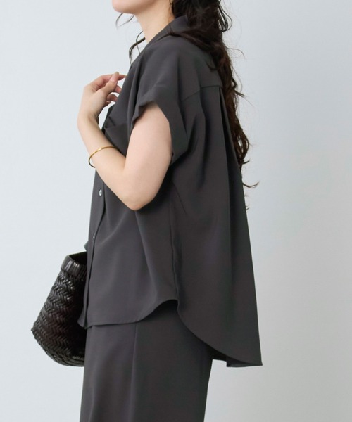 MICA&DEAL(マイカ&ディール)の「オープンカラーシャツ〈セットアップ対応〉(シャツ/ブラウス・レディース・チャコールグレー/カーキ/ダークネイビー・FREE)」の7枚目の写真