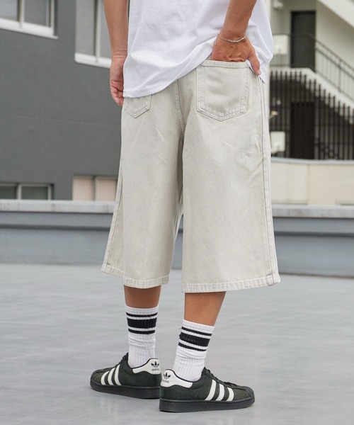 adidas(アディダス)の「adidas/アディダス FIREBIRD MID RISE DENIM JORTS ファイヤーバード ミッドライズ デニム ショートパンツ ハーフパンツ サイドラインパンツ 秋 秋服 2026年秋冬(デニムパンツ・メンズ・グレー・S/M/L/XS)」の15枚目の写真