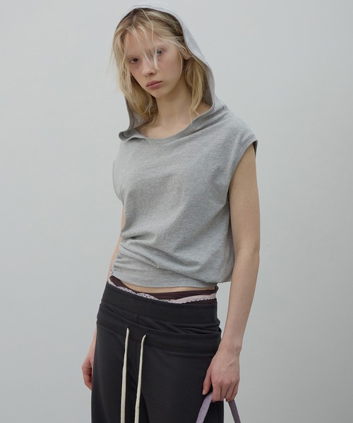 LCDC TM(エルシーディーシーティーエム)の「STRING DETAIL HOODED TOP(Tシャツ/カットソー・レディース・グレー・S/M)」の2枚目の写真