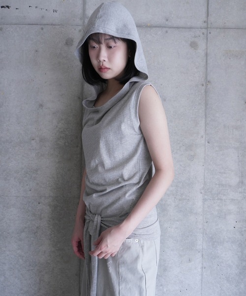 LCDC TM(エルシーディーシーティーエム)の「STRING DETAIL HOODED TOP(Tシャツ/カットソー・レディース・グレー・S/M)」の13枚目の写真