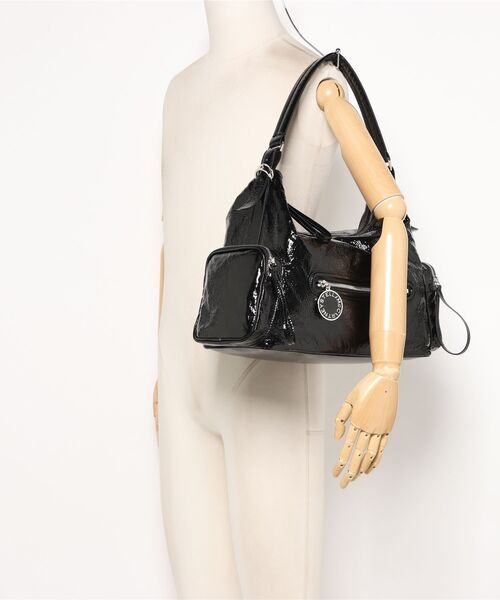 STELLA McCARTNEY(ステラマッカートニー)の「Dartmoor Shoulder Bag / Dartmoor ショルダーバッグ(ショルダーバッグ・レディース・ブラック・ONE SIZE)」の5枚目の写真