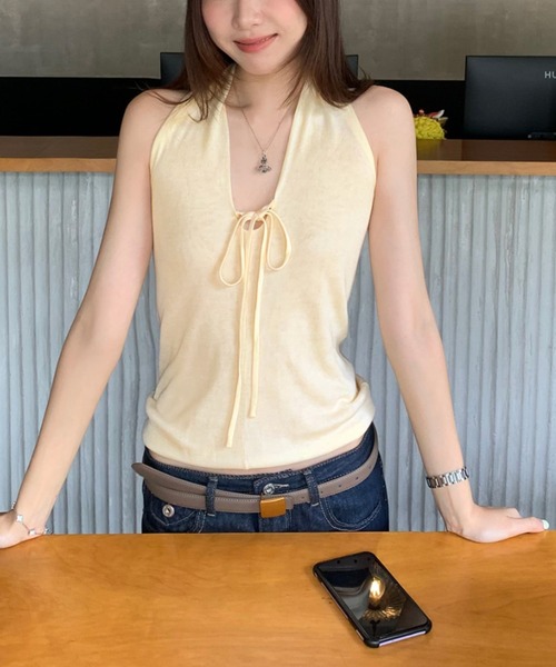 LUCPY(ラクピー)の「ホルターネックリボントップス(その他トップス・レディース・グレー/ブラック/ホワイト・SMALL/MEDIUM/LARGE)」の1枚目の写真