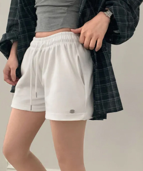 VIVID LADY(ビビッドレディー)の「イージーショートパンツ(その他パンツ・レディース・グレー/ブラウン/ホワイト/ネイビー・FREE)」の14枚目の写真