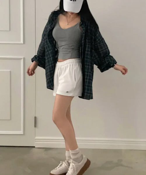 VIVID LADY(ビビッドレディー)の「イージーショートパンツ(その他パンツ・レディース・グレー/ブラウン/ホワイト/ネイビー・FREE)」の18枚目の写真