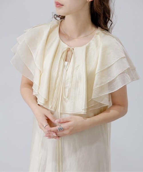 AMELY(エミリー)の「ケープフリル シアーワンピース(ワンピース・レディース・ブラック/アイボリー・フリー/C)」の7枚目の写真