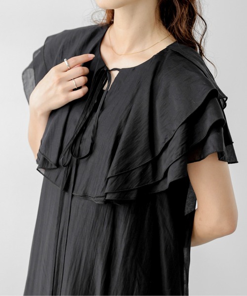 AMELY(エミリー)の「ケープフリル シアーワンピース(ワンピース・レディース・ブラック/アイボリー・フリー/C)」の11枚目の写真