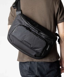 ALPAKA（アルパカ）の「ALPAKA / アルパカ Bravo Sling Max V2 (Black X-Pac VX21) 撥水/防水 メッセンジャー スリングバッグ（ショルダーバッグ）」