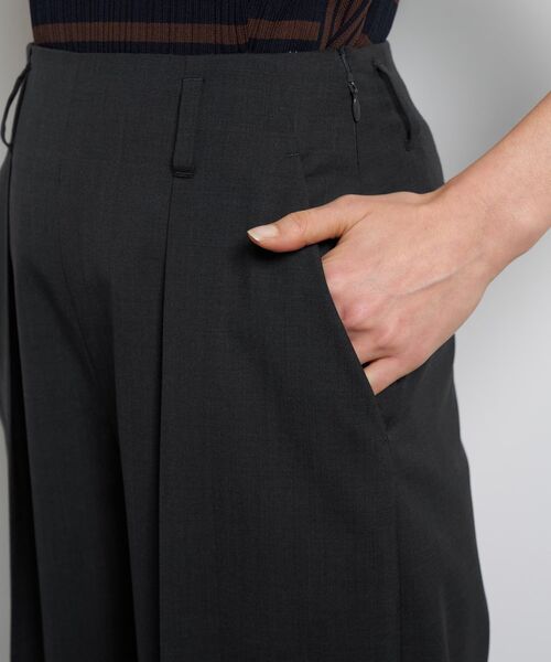 LANVIN en Bleu（ランバンオンブルー）の「ウールトロセミワイドパンツ（その他パンツ・レディース・グリーン/チャコールグレー・36/38）」の11枚目の写真
