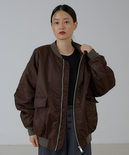 NOMINE(ノミネ)の「モンスターMA-1|配色リブ ボリュームシルエット(MA-1・レディース・ブラック/カーキ/ダークブラウン/ベージュ・フリー)」の22枚目の写真