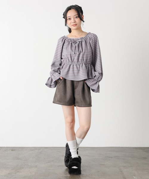 Honeys(ハニーズ)の「スエードショートパンツ(その他パンツ・レディース・ブラウン/ベージュ・L/LL/M/S/SS)」の5枚目の写真