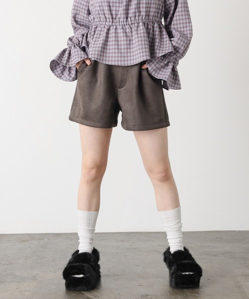 Honeys(ハニーズ)の「スエードショートパンツ(その他パンツ・レディース・ブラウン/ベージュ・L/LL/M/S/SS)」の6枚目の写真