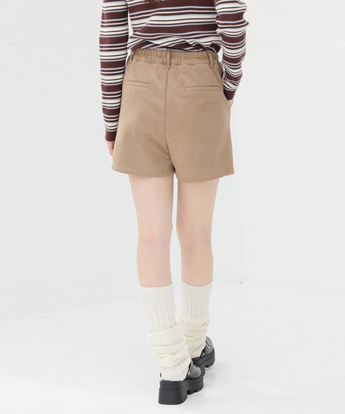 Honeys(ハニーズ)の「スエードショートパンツ(その他パンツ・レディース・ブラウン/ベージュ・L/LL/M/S/SS)」の13枚目の写真