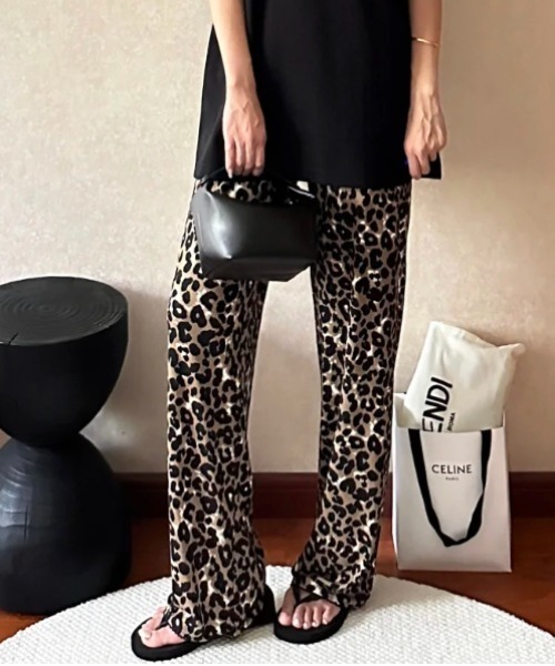 Vipoa(ヴィポア)の「Leopard drape pleats pants(その他パンツ・レディース・グレー/ブラウン・FREE)」の14枚目の写真