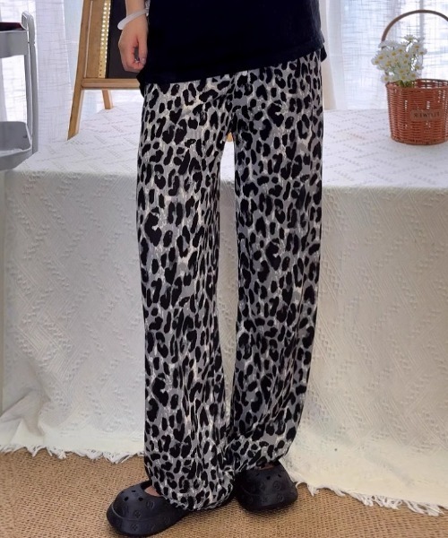 Vipoa(ヴィポア)の「Leopard drape pleats pants(その他パンツ・レディース・グレー/ブラウン・FREE)」の4枚目の写真