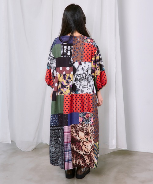 ScoLar(スカラー)の「163613:POPコラージュ総柄シャツワンピース(ワンピース・レディース・ネイビー/ブラック・M)」の6枚目の写真