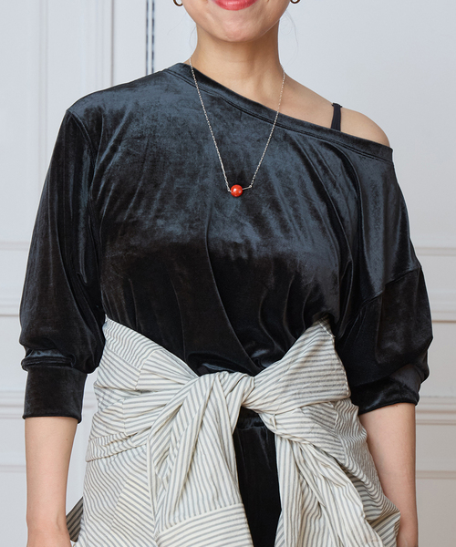 IENA LA BOUCLE(イエナラブークル)の「IENA LA BOUCLE トリアセベロアロングスリーブTシャツ(Tシャツ/カットソー・レディース・ブラック/ピンク・FREE)」の2枚目の写真