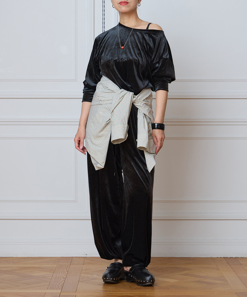 IENA LA BOUCLE(イエナラブークル)の「IENA LA BOUCLE トリアセベロアロングスリーブTシャツ(Tシャツ/カットソー・レディース・ブラック/ピンク・FREE)」の17枚目の写真