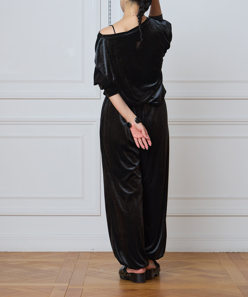 IENA LA BOUCLE(イエナラブークル)の「IENA LA BOUCLE トリアセベロアロングスリーブTシャツ(Tシャツ/カットソー・レディース・ブラック/ピンク・FREE)」の11枚目の写真