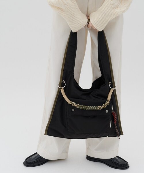 CIAOPANIC TYPY(チャオパニックティピー)の「:ZOZO限定【TYNNE.】トライアングルミックスコードデザインBAG(トートバッグ・レディース・ブラック/ベージュ・ONE SIZE)」の1枚目の写真