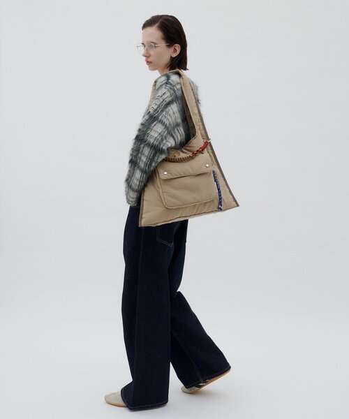 CIAOPANIC TYPY(チャオパニックティピー)の「:ZOZO限定【TYNNE.】トライアングルミックスコードデザインBAG(トートバッグ・レディース・ブラック/ベージュ・ONE SIZE)」の12枚目の写真