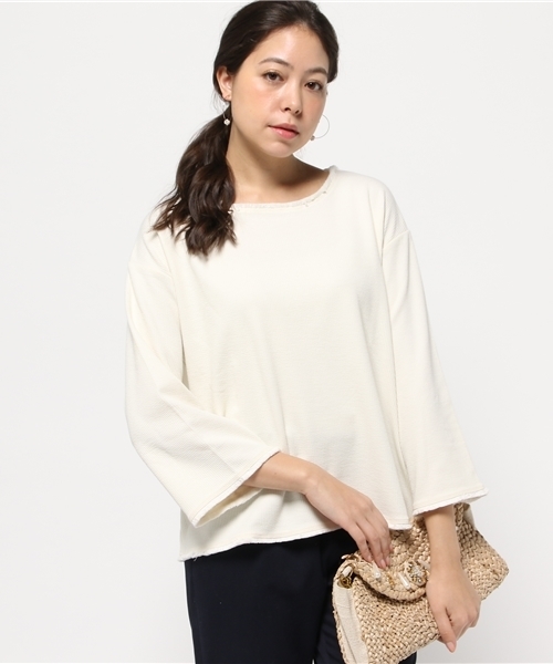 Discoat Parisien(ディスコートパリシアン)の「フリンジ付タテリップルプルオーバー(Tシャツ/カットソー・レディース・オフホワイト/グレー/キャメル・LARGE/MEDIUM)」の2枚目の写真