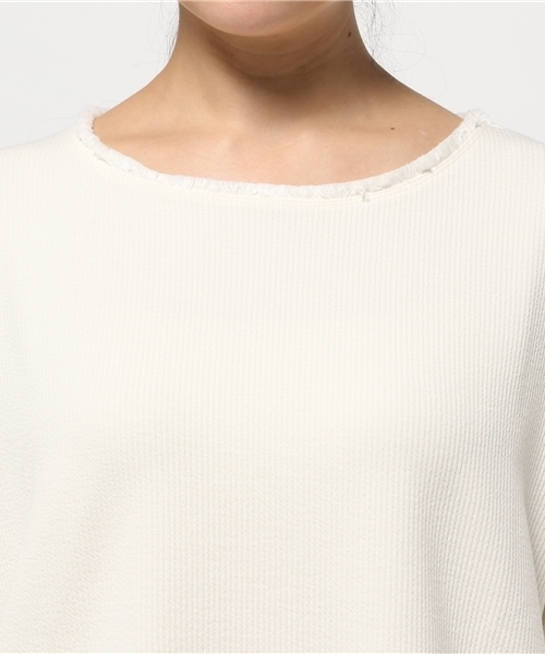 Discoat Parisien(ディスコートパリシアン)の「フリンジ付タテリップルプルオーバー(Tシャツ/カットソー・レディース・オフホワイト/グレー/キャメル・LARGE/MEDIUM)」の7枚目の写真