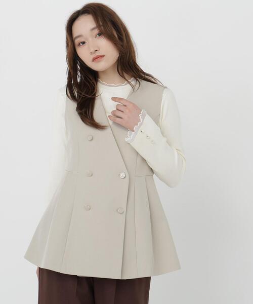 NATURAL BEAUTY BASIC（ナチュラルビューティーベーシック）の「ノーカラータックジレ（ベスト・レディース・ベージュ/チャコールグレー・MEDIUM/SMALL）」の2枚目の写真