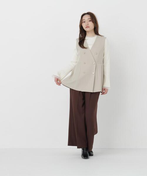 NATURAL BEAUTY BASIC（ナチュラルビューティーベーシック）の「ノーカラータックジレ（ベスト・レディース・ベージュ/チャコールグレー・MEDIUM/SMALL）」の15枚目の写真