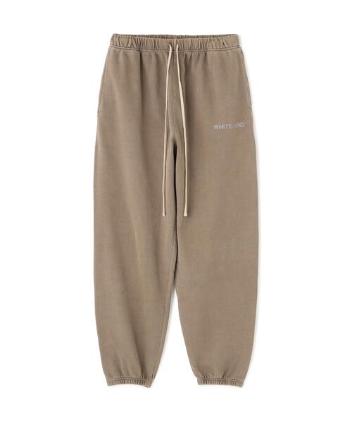 WHITELAND(ホワイトランド)の「【WEB&DEPOT限定】WHITELAND/ホワイトランド/LOGO PIGMENT SWEAT PANTS(スウェットパンツ・メンズ・ベージュ/ブラック・M/L/S)」の2枚目の写真