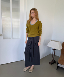 PURE WOOL DEEP V KNIT (OLIVE)