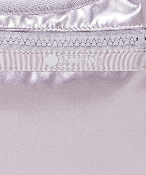 LeSportsac(レスポートサック)の「MINI HOBO CROSSBODY シルバーライラックシャイン(ショルダーバッグ・レディース・パープル・FREE)」の9枚目の写真