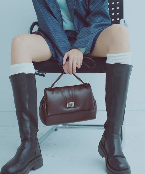 ad thie(アドティエ)の「スクエアフラップバックル ショルダー バック(ハンドバッグ・レディース・ブラック/ブラウン/ベージュ・FREE)」の16枚目の写真