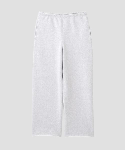 YLEVE(イレーヴ)の「YLEVE / HEAVY WEIGHT FLEECE BLEACH CUT OFF TROUSERS(その他パンツ・レディース・ホワイト・2/1/0)」の1枚目の写真
