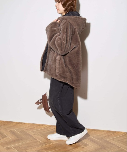 collection PRIVEE?(コレクションプリヴェ)の「COLLECTION PRIVEE? 別注 ECO-FUR JK hoodpockets ジャケット(その他アウター・レディース・ブラック系その他・42)」の7枚目の写真