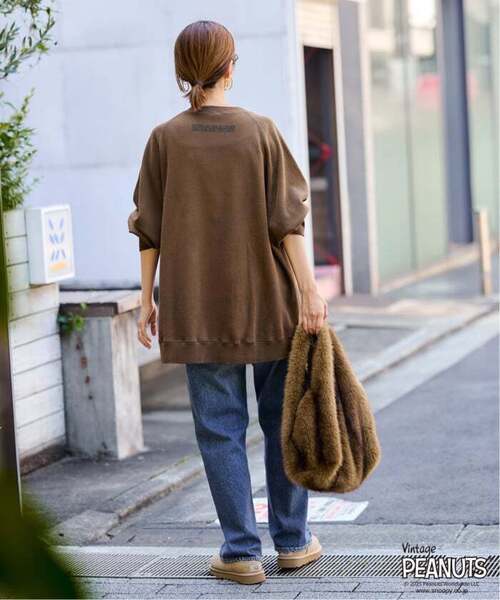 FRAMeWORK(フレームワーク)の「≪追加≫MEAN MACHINE AGE 別注 PEANUTS VTG CREW SWT "CHARLIE"(スウェット・レディース・ブラウン/スミクロ・FREE)」の3枚目の写真