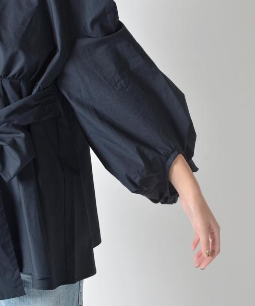 Khaju（カージュ）の「Khaju:ボリュームスリーブリボンブラウス