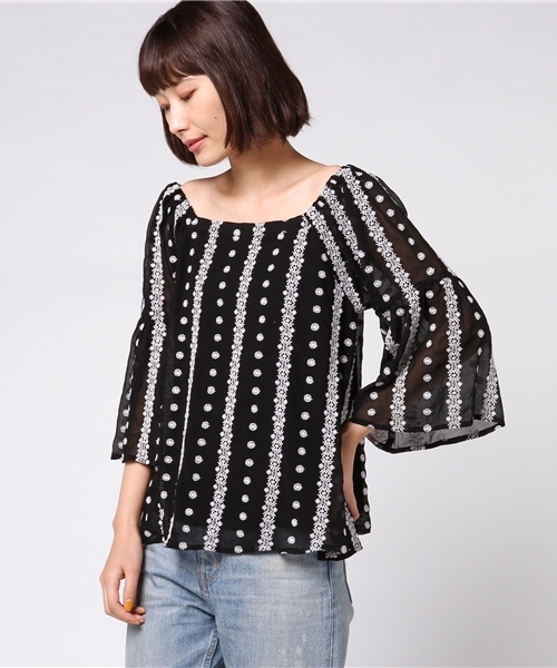 N.(N. Natural Beauty Basic)(エヌエヌナチュラルビューティーベーシック)の「エンブロイダリーオフショルフレアスリーブ(シャツ/ブラウス・レディース・ブラック/グレー/ホワイト・MEDIUM)」の22枚目の写真